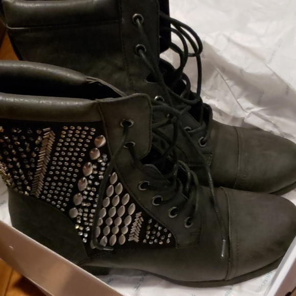 Call it Spring boots - Picture 3 of 6